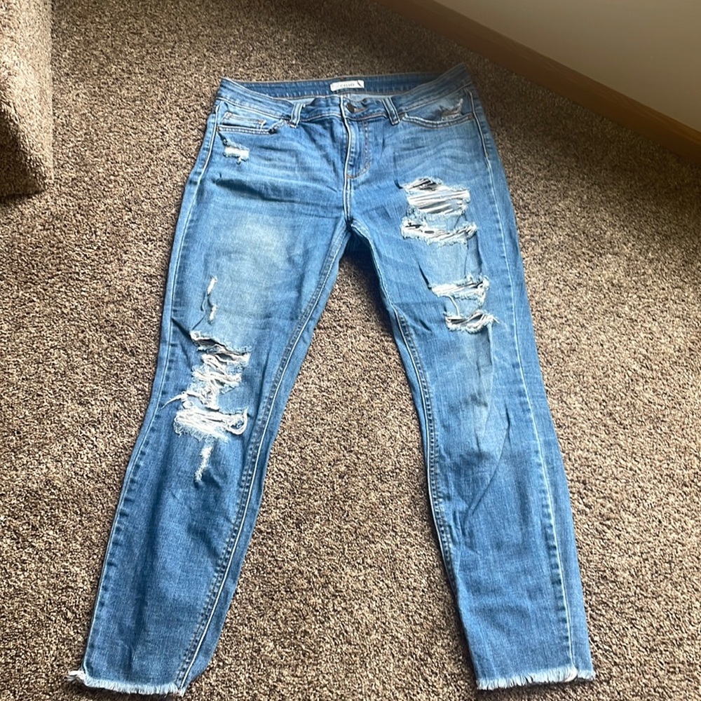 Cello distressed skinny jeans size 9